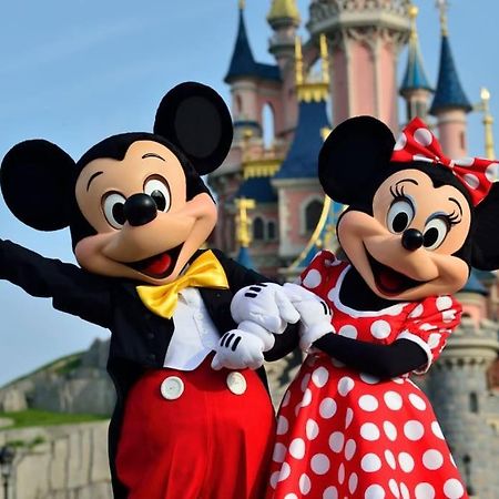 L'Olivier Centre Ville Parking Disneyland 4 Personnes Et 1 Bebe Bailly-Romainvilliers Dış mekan fotoğraf
